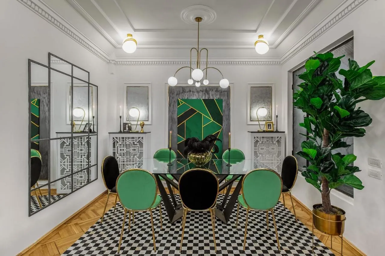 Holt - The Great Gatsby Villa Bucharest