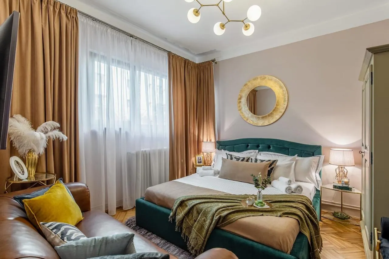 Holt - The Great Gatsby Villa Bucharest 0*,