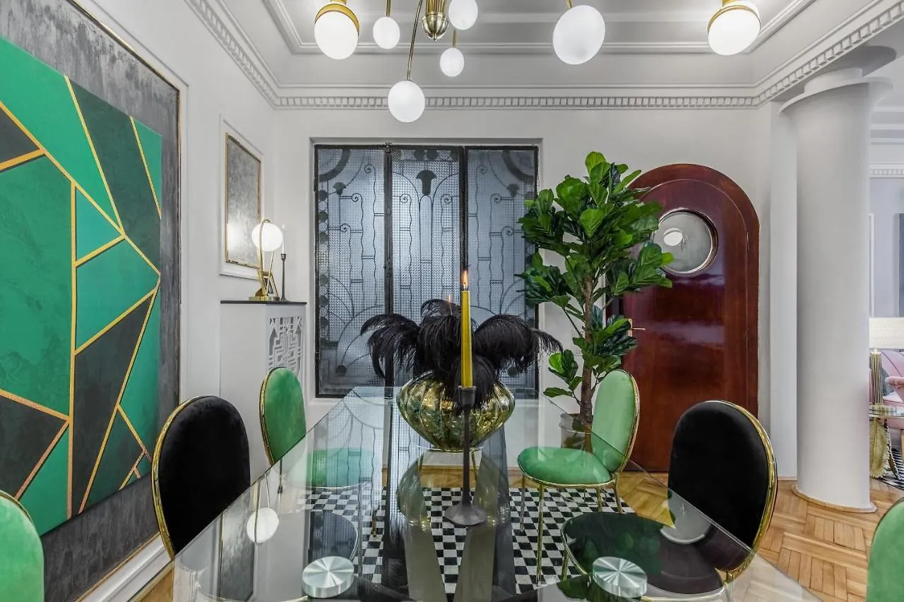 Holt - The Great Gatsby Villa Bucharest Holiday home