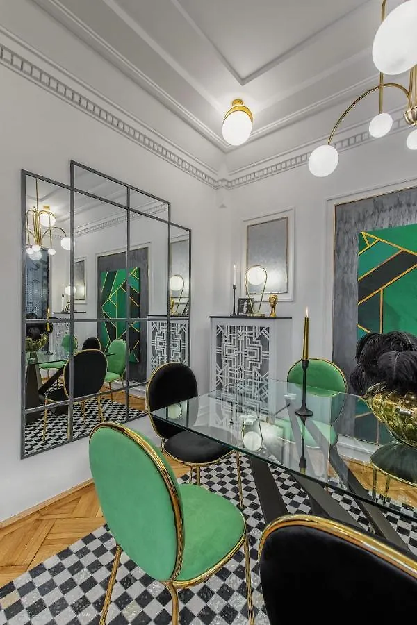 Holt - The Great Gatsby Villa Bucharest Holiday home