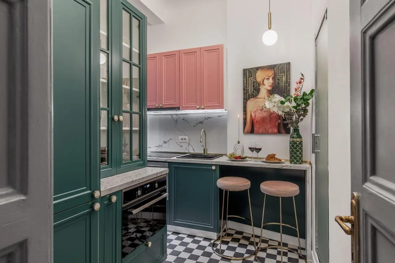 Holt - The Great Gatsby Villa Bucharest Holiday home
