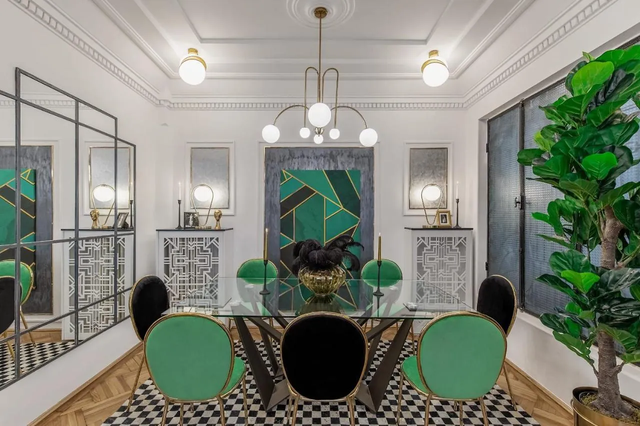 Holt - The Great Gatsby Villa Bucharest